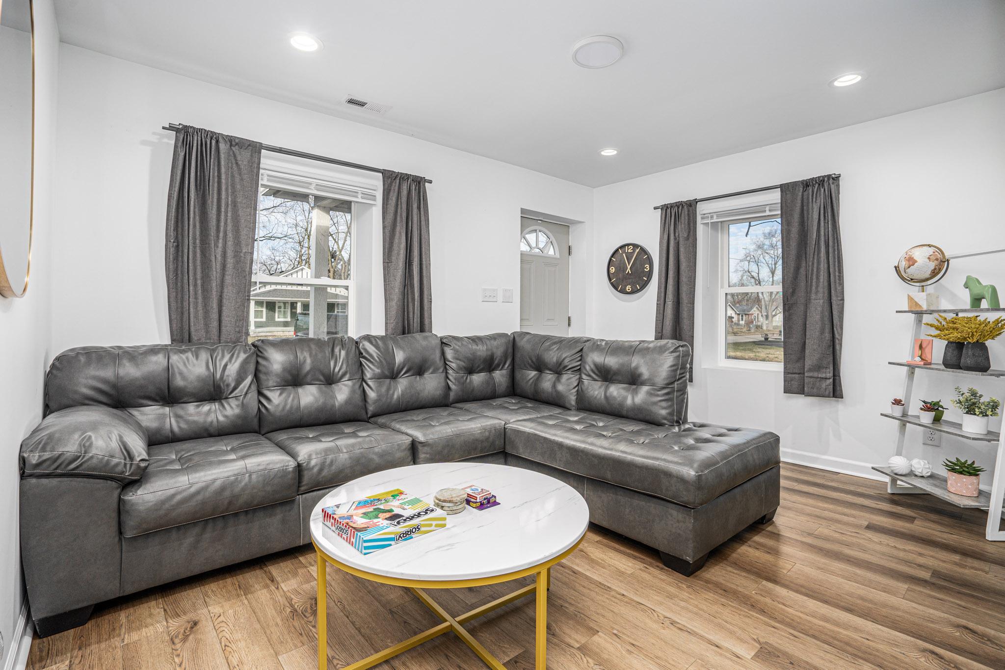 Centrally Located, 3BD Urban Oasis