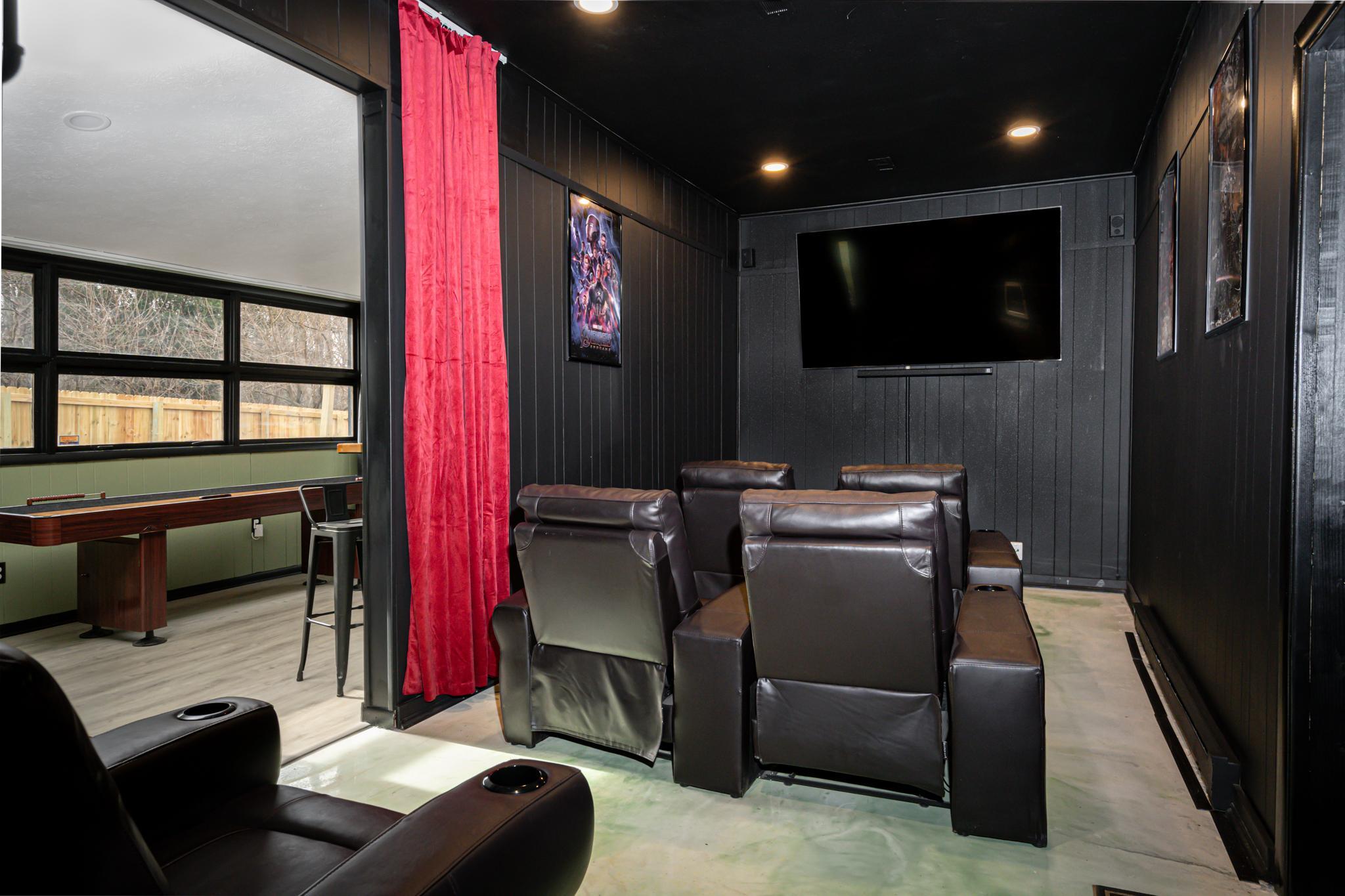 Modern 3 BR Home photo 15