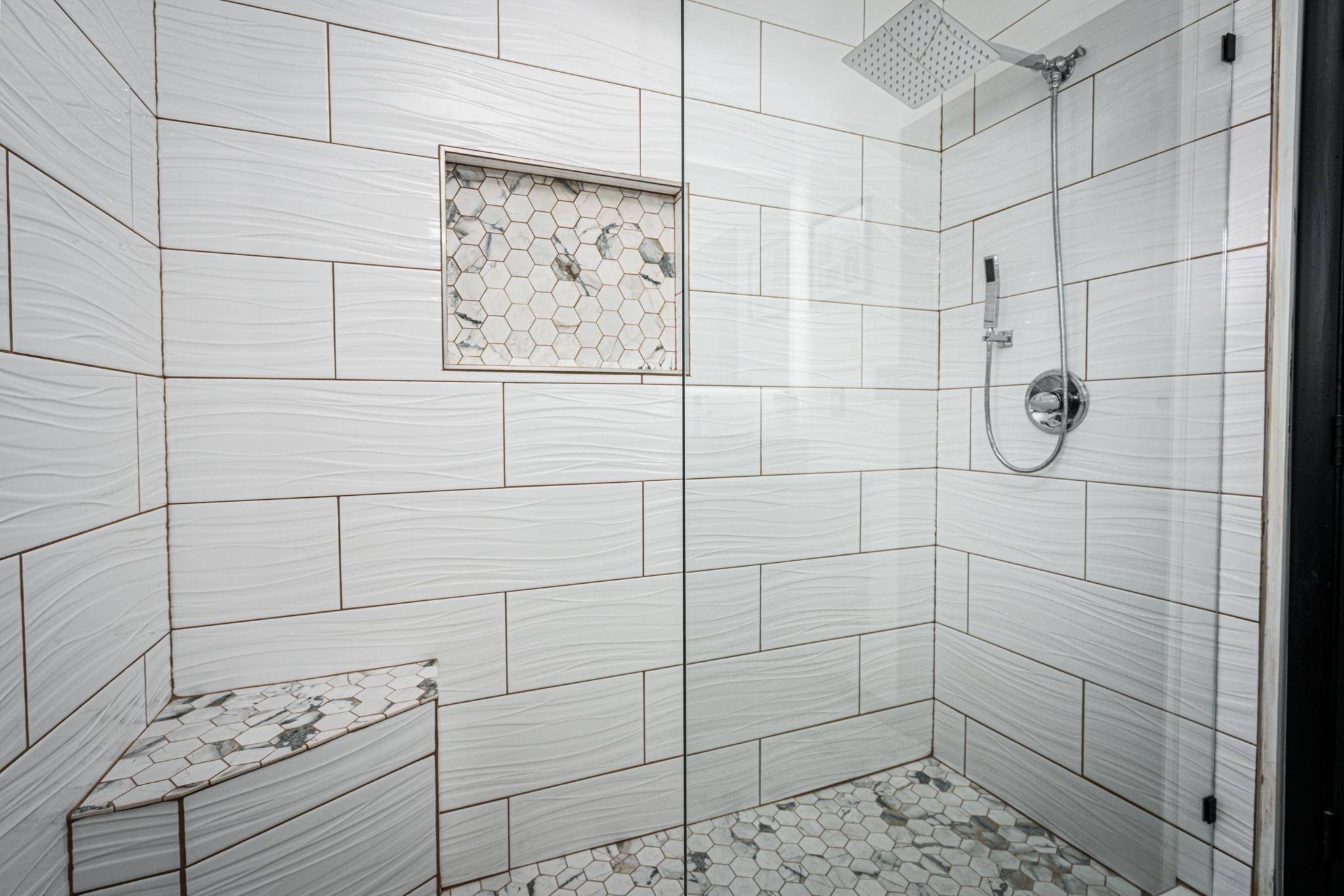 Modern 3 BR Home photo 9